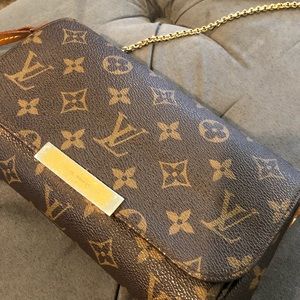 Louis Vuitton Favorite PM in Monogram